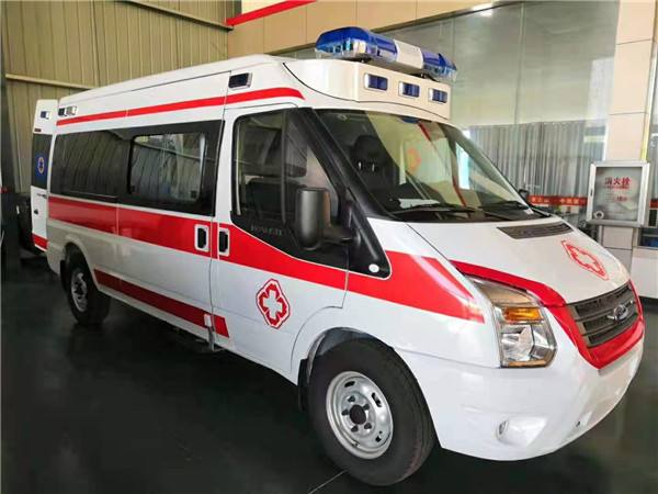 武宁县福特V362救护车