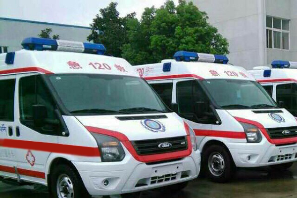武宁县福特救护车